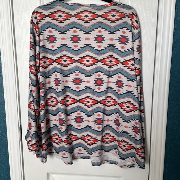 Aztec Patterned Women's Top - Multicolor - Picture 5 of 6